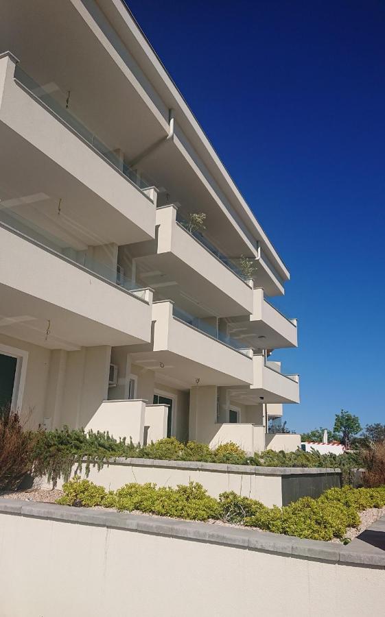 Sunsetcroatia Apartment โนวาลยา ภายนอก รูปภาพ